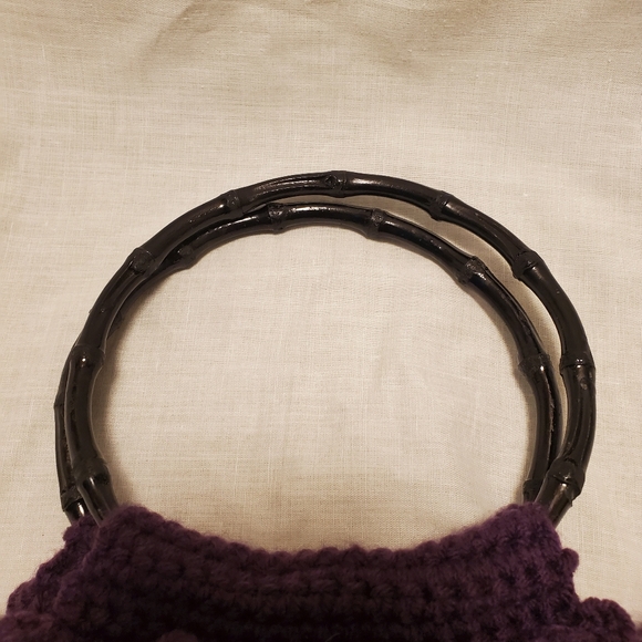 Beautiful Handmade Purple Ruffled Crocheted Handbag Purse Red Lining Grannycore - Picture 3 of 8